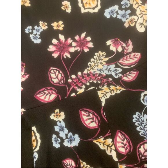 Floral Bell Sleeve Blouse - Picture 3 of 8